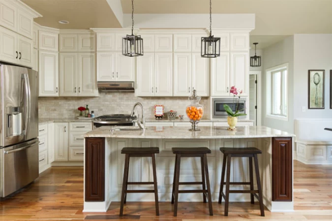 Uphold the Beauty of Contrast in Your Kitchen Space with These 5 Effective Ways