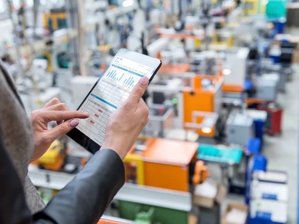 Why E-commerce Businesses Invest in Warehouse Management Systems?