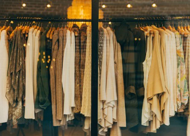 Benefits of Buying Wholesale Clothing