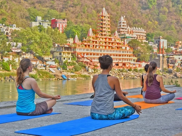 9 Reasons to Go On a Yoga Retreat This Year