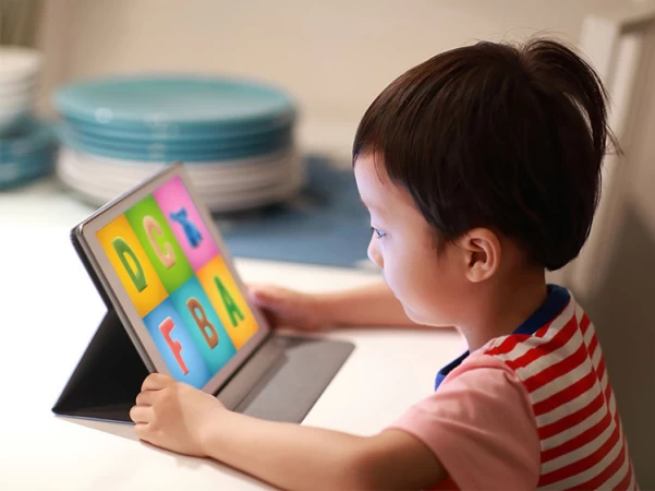 5 Ways Your Kids Can Use Technology for Learning